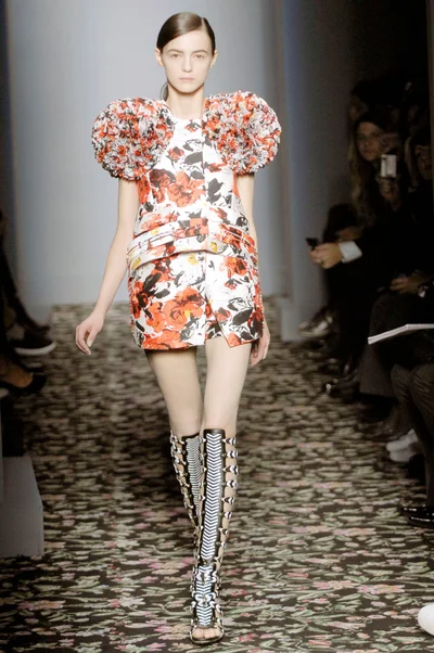 Look 13